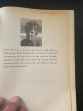 Load image into Gallery viewer, Catching the Current by Jenny Pattrick (Paperback, 2005)