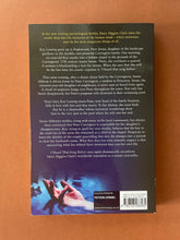 Load image into Gallery viewer, I've Heard That Song Before by Mary Higgins Clark: photo of the back cover which shows very minor (barely visible) scuff marks along the edges.