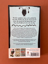 Load image into Gallery viewer, Mrs Dalloway by Virginia Woolf: photo of the back cover which shows very minor (barely noticeable) scuff marks along the edges.