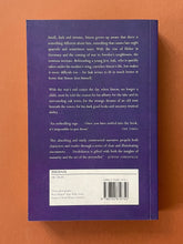Load image into Gallery viewer, Simon and the Oaks by Marianne Fredriksson: photo of the back cover which shows very minor (barely visible) scuff marks along the edges.