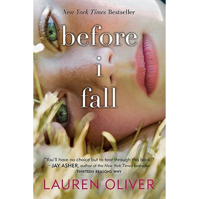 Book cover of 'Before I Fall' by Lauren Oliver with a close-up of a person's face and green eyes.