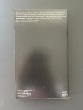 Load image into Gallery viewer, Penguin Modern Poets 19 by Penguin Books: photo of the back cover which shows very minor scuff marks along the edges.
