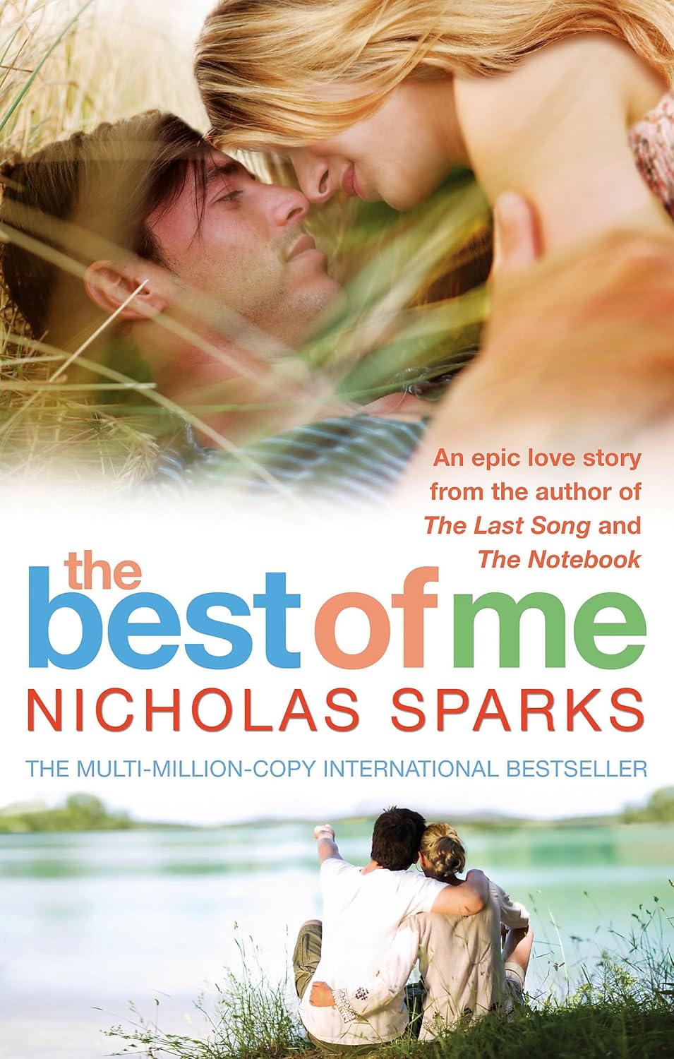 Book cover of 'The Best of Me' by Nicholas Sparks featuring a couple embracing with a scenic background.