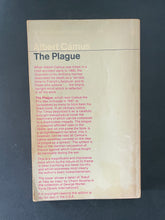 Load image into Gallery viewer, The Plague by Albert Camus: photo of the back cover which shows minor scuff marks and wear along the edges, and creasing on the bottom-left corner.
